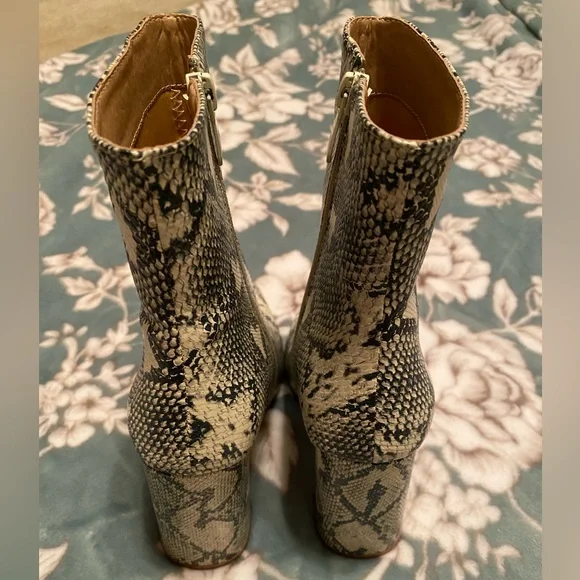 Booties - Picture 3 of 4